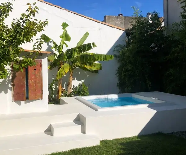 amenagement exterieur terrasse jacuzzi lunel apres