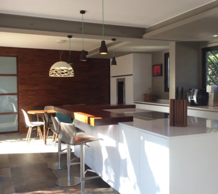 Réalisations Rénovation d'une cuisine à Nîmes optimisation des espaces et des volumes